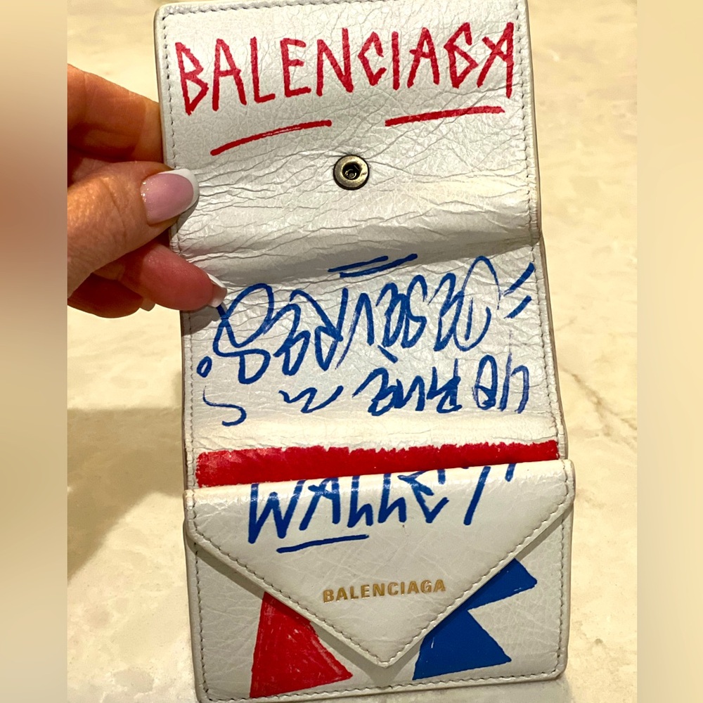 Balenciaga  rare White Graffity Papier trifold  Wallet Calf skin EUC like new